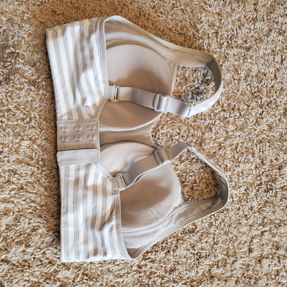 Lululemon sports bra - Picture 2 of 4